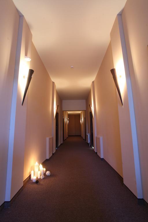 Hotel Par Avion Aprilzi Exterior foto